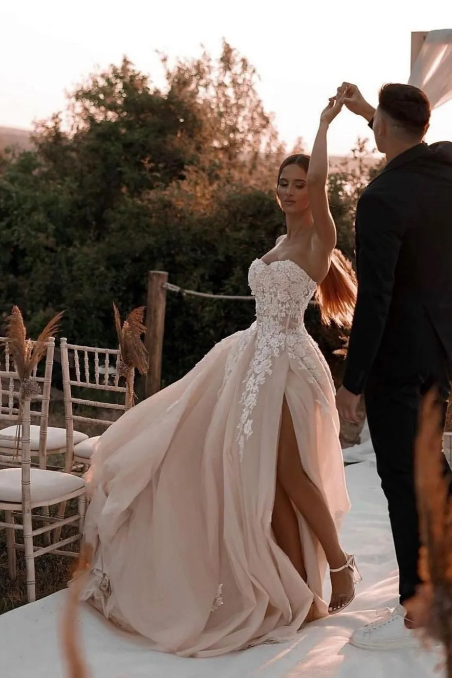 Fairy Ball Gown Sweetheart Dark Champagne Tulle Wedding Dresses with Appliques VK23061408