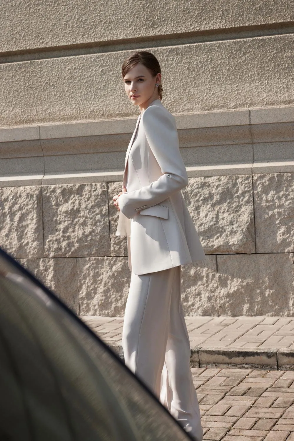 Harver Structured Long Sleeved Crepe Blazer