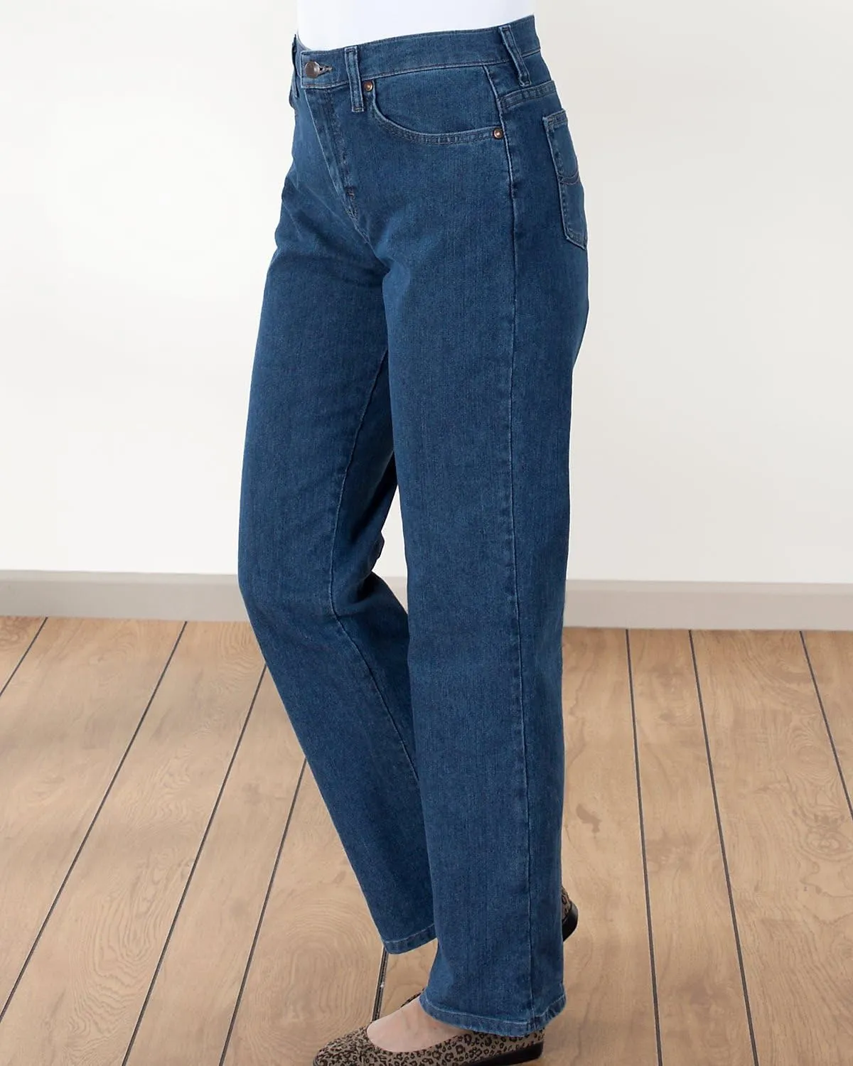 LEE Women's Relaxed Fit Straight-Leg Jean