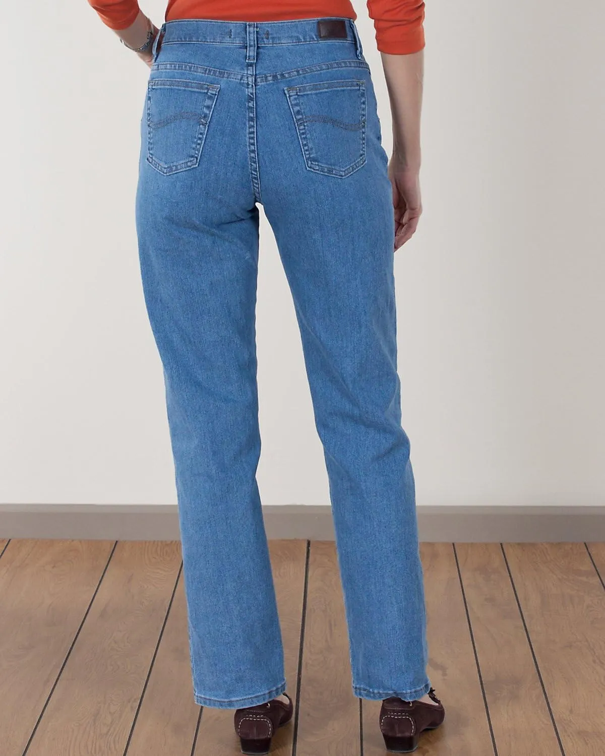 LEE Women's Relaxed Fit Straight-Leg Jean