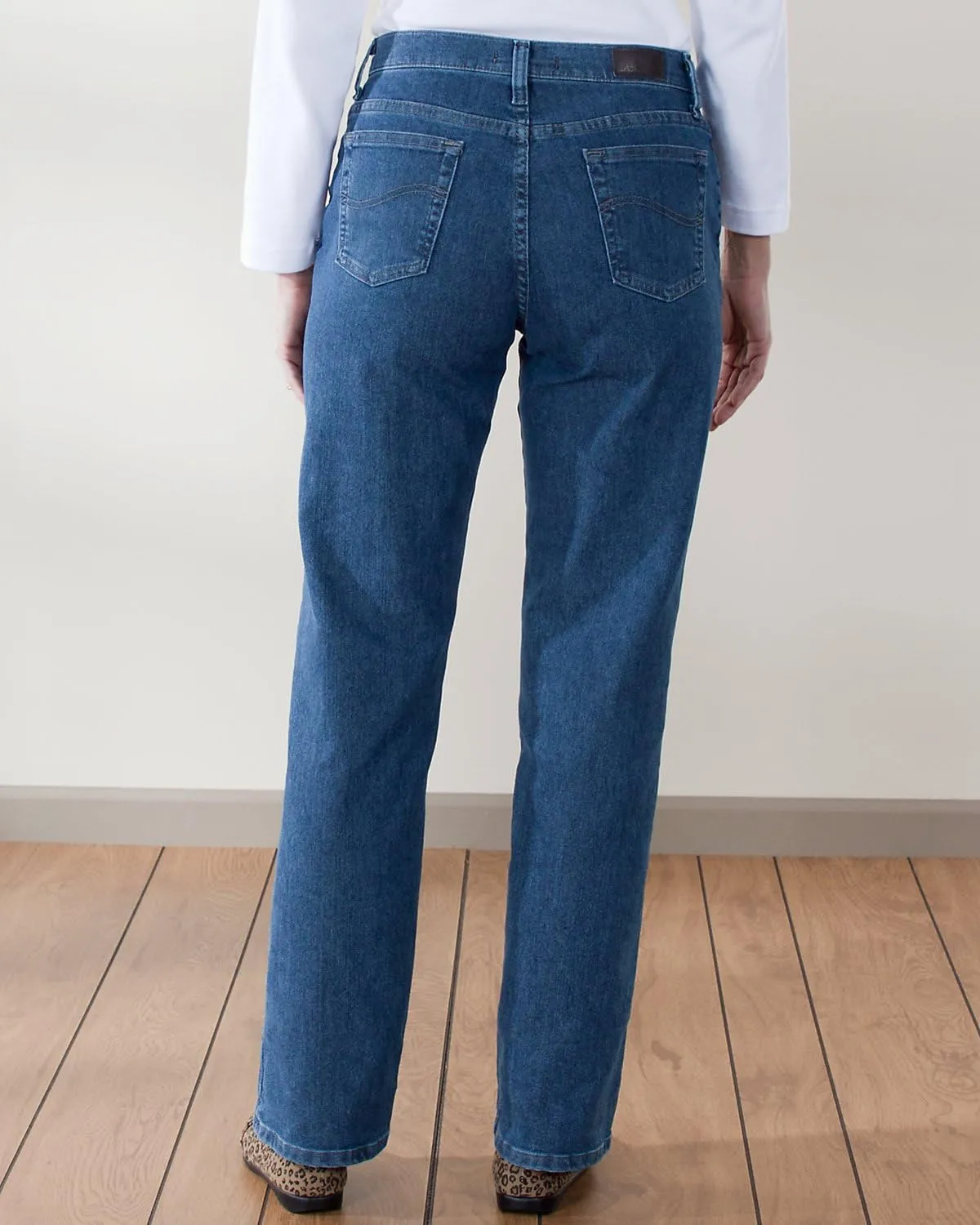 LEE Women's Relaxed Fit Straight-Leg Jean