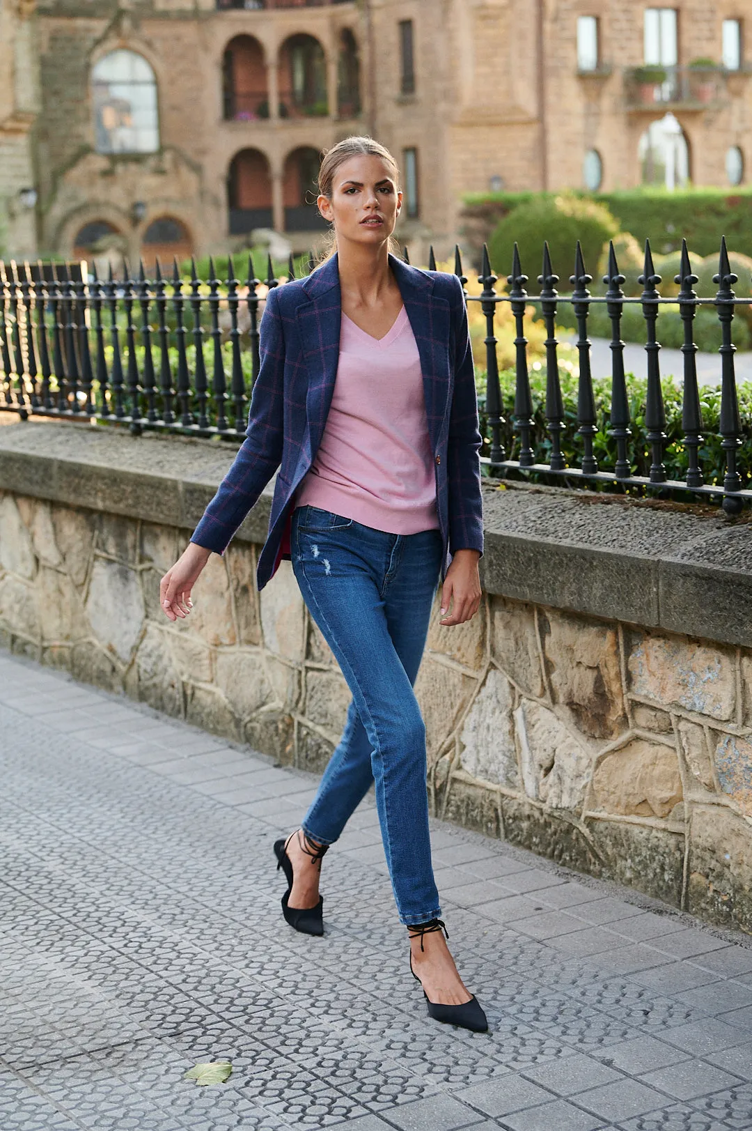 Timeless and elegant blazer EVELYN SLIM FIT BLUE